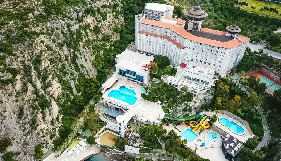 هتل لادونیا آداکوله کوش آداسی